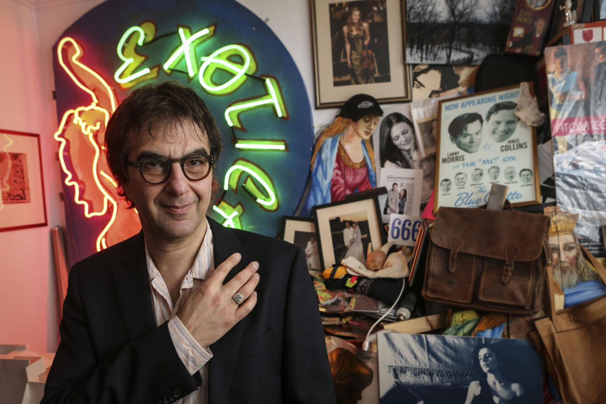 Ατόμ Εγκογιάν: πάει το “Α” στην Αγγλία ή πάει παντού;